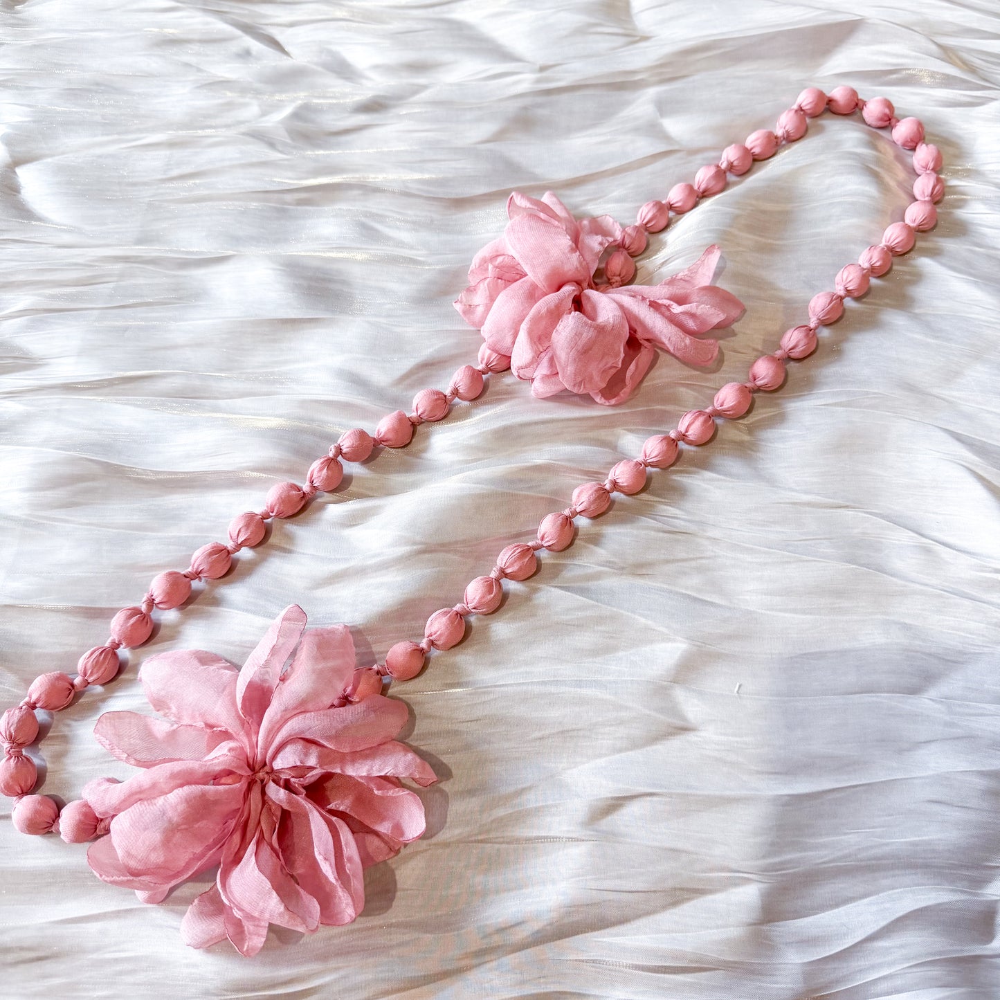 Collar Rosa de Seda （Flor）