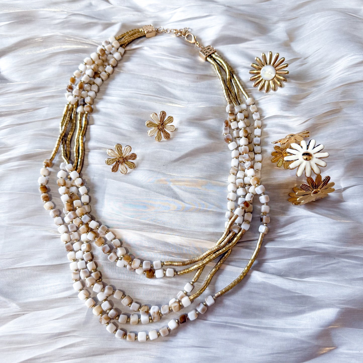 Collar Luz de Arena（Dos colores cuentas）