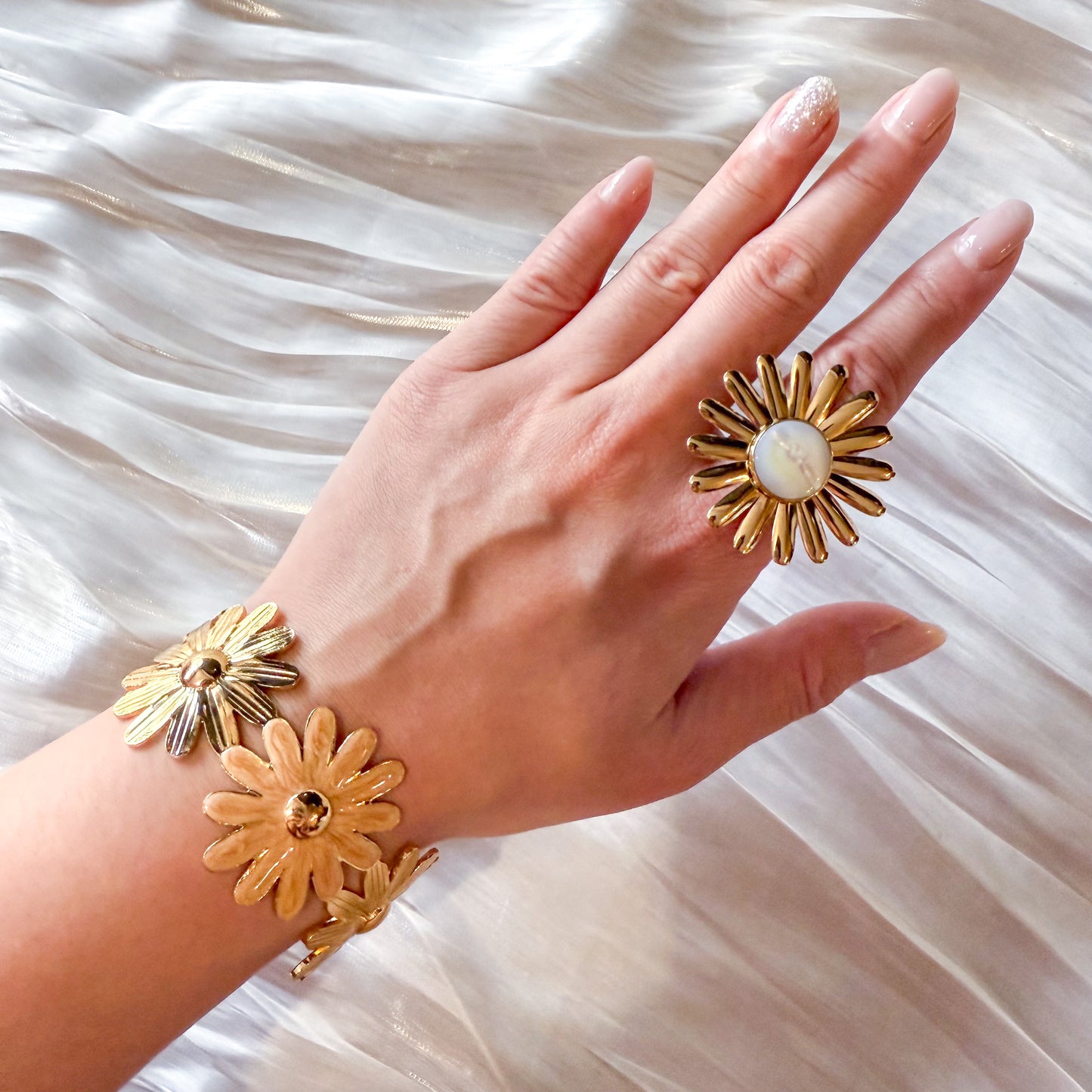 Anillo Margarita Ajustable (Flor nacado)