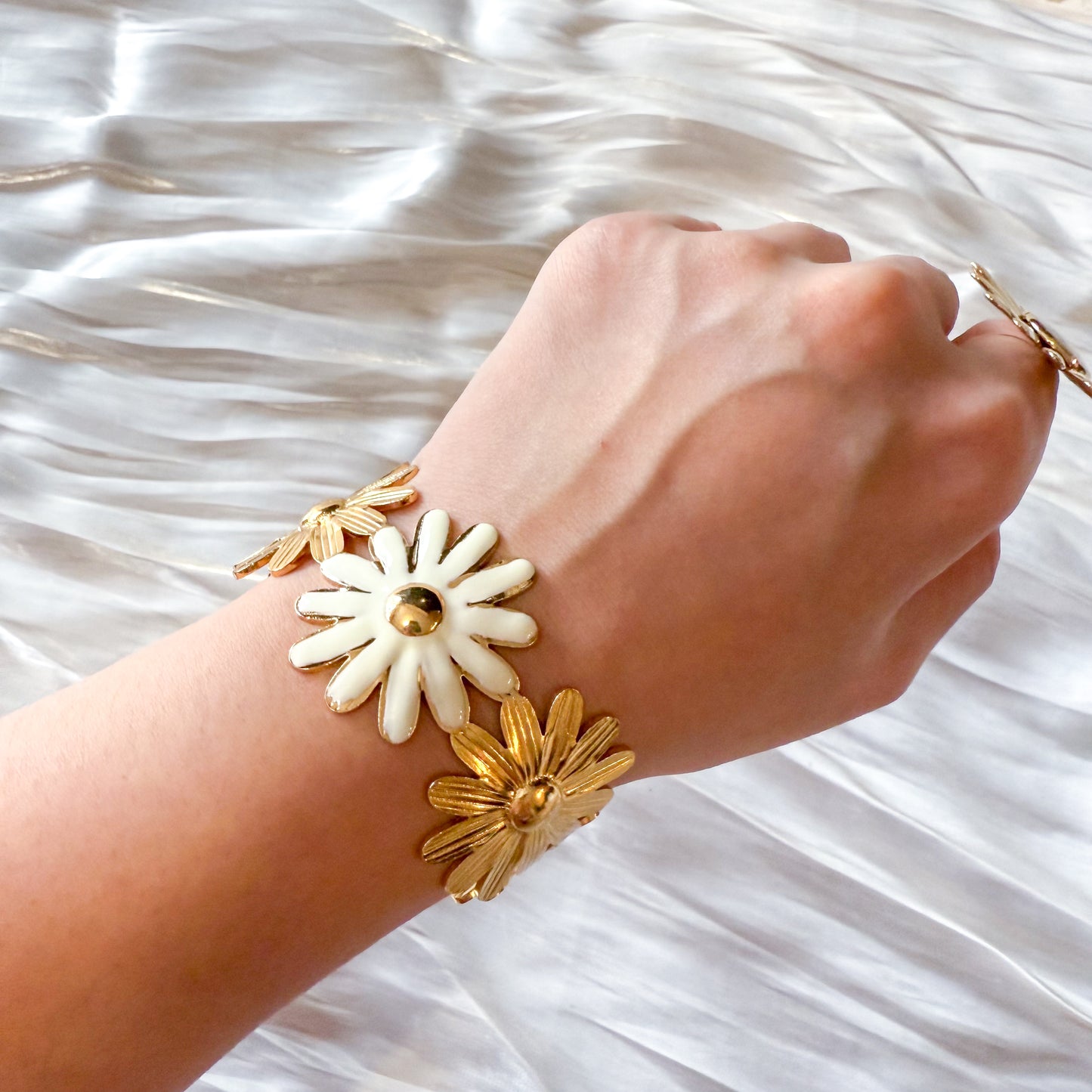 Brazalete Daisy FLOR（Blanco/Naranja）