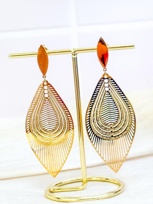 Pendientes plumas de pavo real dorados