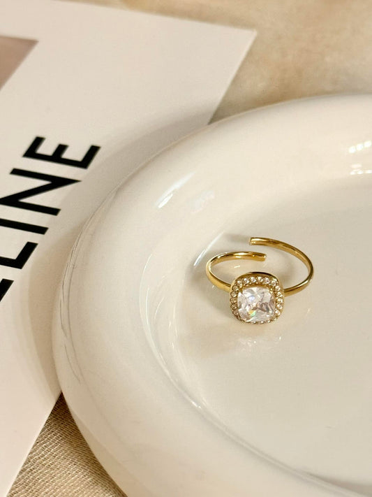 Anillo cuadrado brillante ajustable